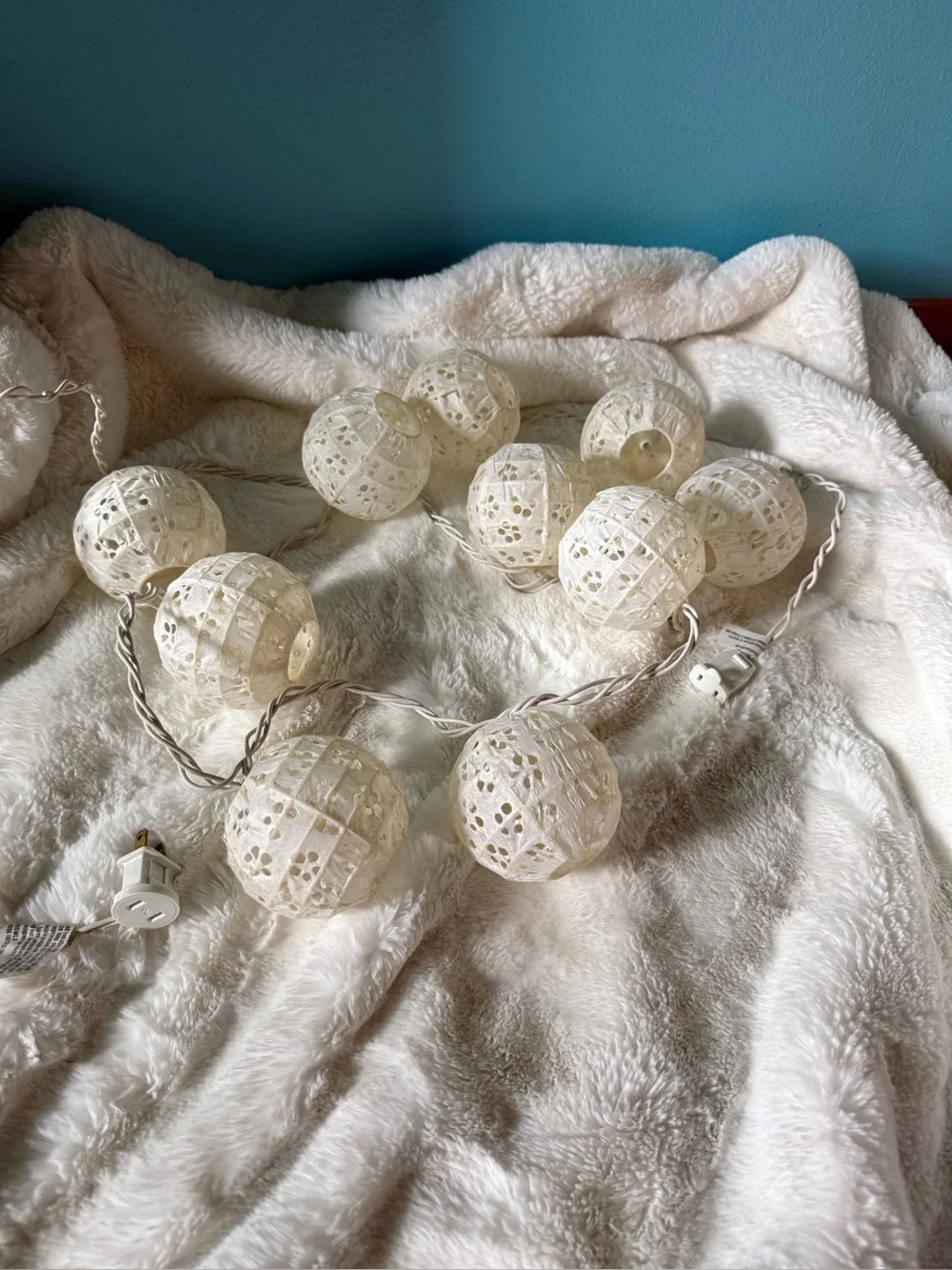 8 Ft White Woven Globe String Lights